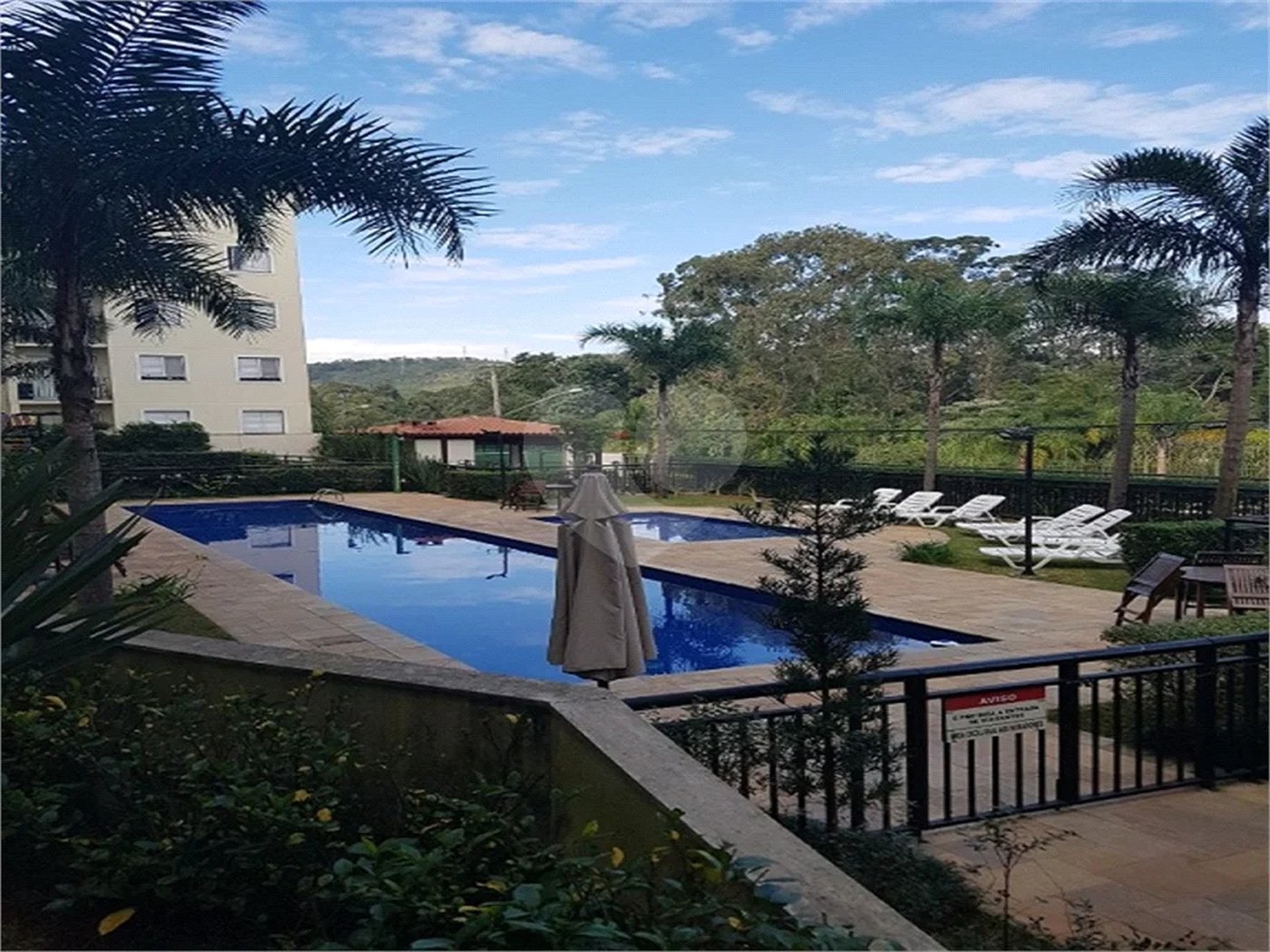 Apartamento à venda, com 1 quarto, armários, varanda, 1 vaga no Jaraguá em São Paulo