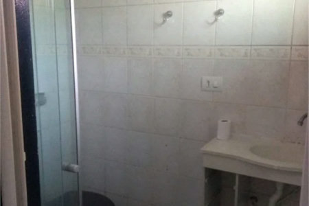 EXCELENTE OPORTUNIDADE - Casa térrea