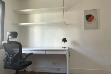 Apartamento à Venda no Itaim Bibi com Infraestrutura Completa de Lazer