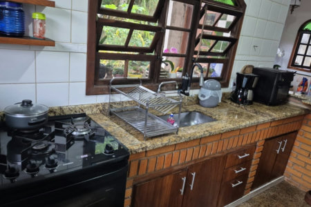 Casa à venda com 5 quartos, sendo 3 suítes, em Real, Praia Grande - SP