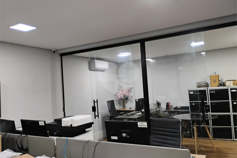 Excelente sobrado/prédio comercial próximo ao Aeroporto de Congonhas!
