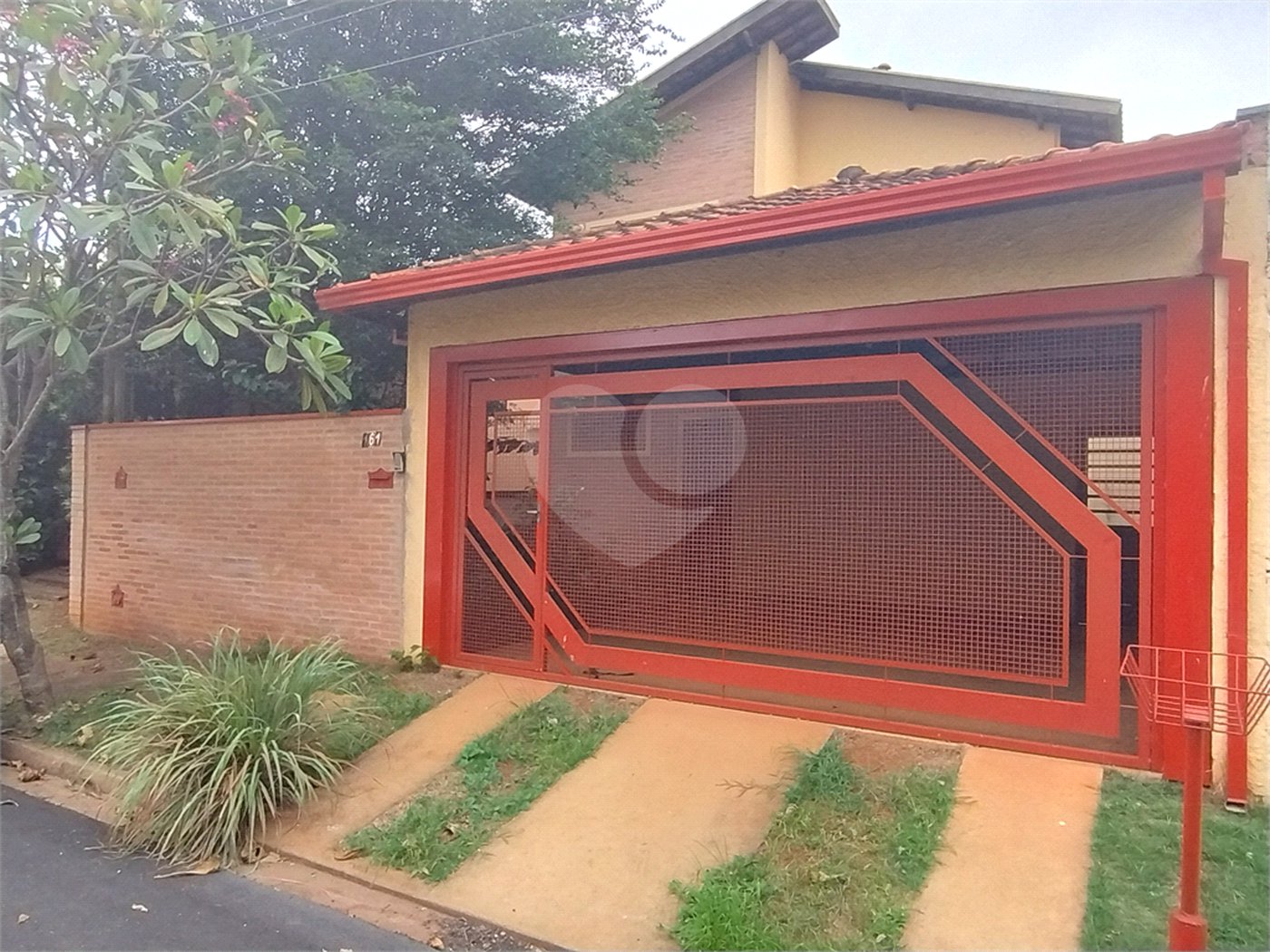 Excelente sobrado para venda no residencial Parati