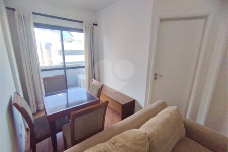 Apartamento mobiliado em Moema, - 1 quarto, sala e cozinha - 1 vaga