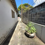 Casa térrea à venda com amplo quintal e grande potencial na Vila Nery