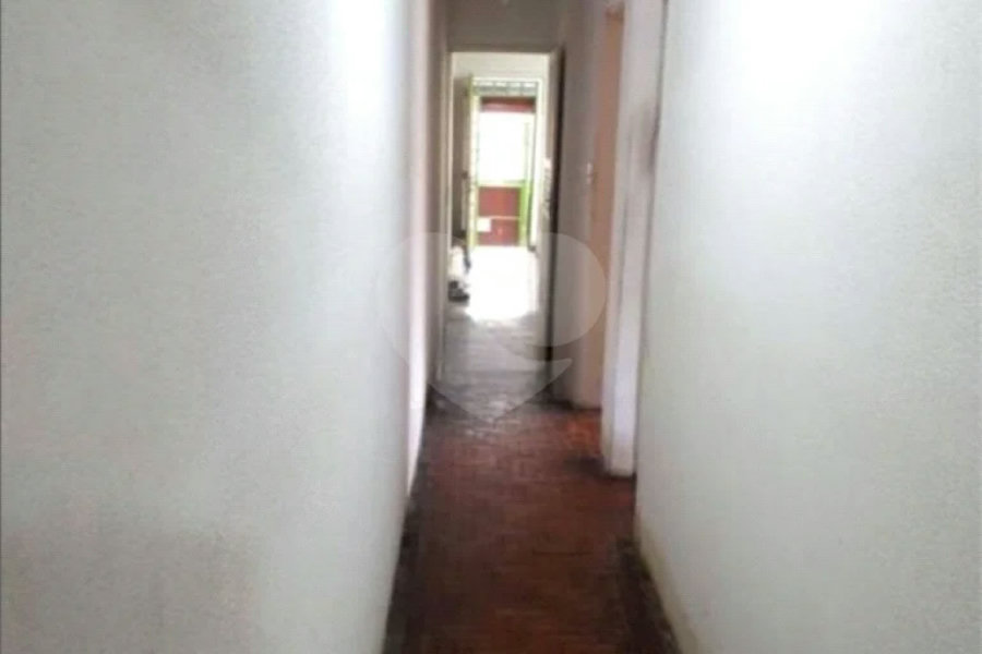 Charmosa Casa Térrea com Duas Unidades à Venda na Região da Vila Guarani