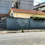 3 minutos a pé do Metrô