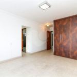 Casa Sobrado à venda com 342 m², 3 dormitórios, sendo 2 suítes, 4 vagas na Vila Mariana - São Paulo.