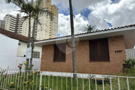 Casa térrea no Centro para venda ou locação
