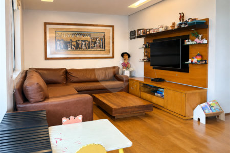 Apartamento em Moema Pássaros à Venda 171 m² 3 Dormitórios 3 Suítes Reformado