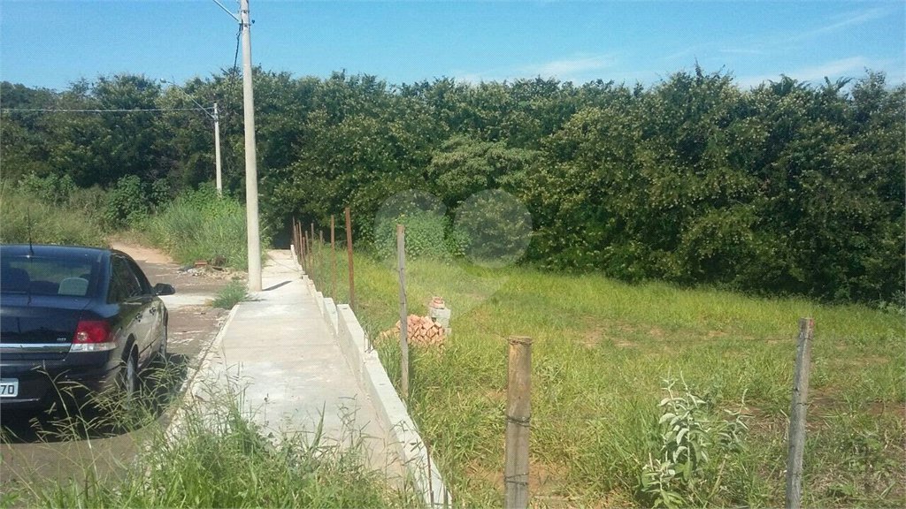 Terreno com 548,00 m² de área total.