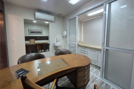 Sala comercial para venda ou locação na Brig.ís Antônio entre Paulista e Parque do Ibirapuera, 70 m², duas vagas de garagem