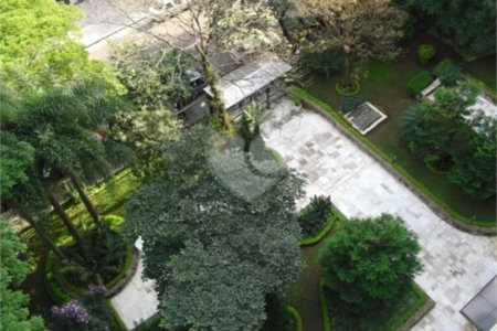 Apartamento à venda com 4 quartos, sendo 1 suíte, em Campo Belo, São Paulo, SP