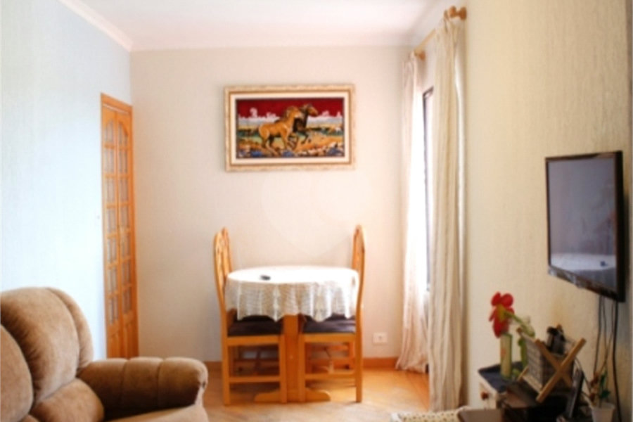 Apartamento 03 Dorm 02 Banheiros 01 Vaga na Saúde para Venda.
