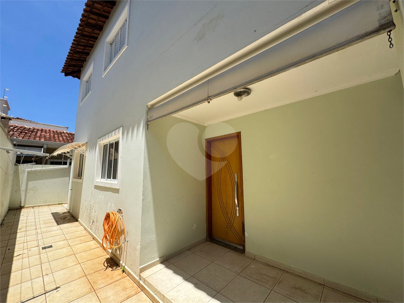 Casa á venda, com 3 dormitórios, no bairro Planalto paraíso em São Carlos.