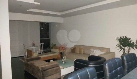 Apartamento à venda com 3 quartos, sendo 1 suíte,  em Vila Andrade, São Paulo, SP