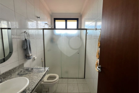 Casa a venda com 5 quartos em São Carlos