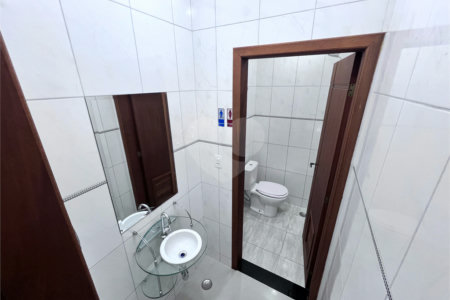 Prédio Comercial de Alto Padrão - 253m², 5 Salas, 5 banheiros , 3 Vagas , à venda na Moóca