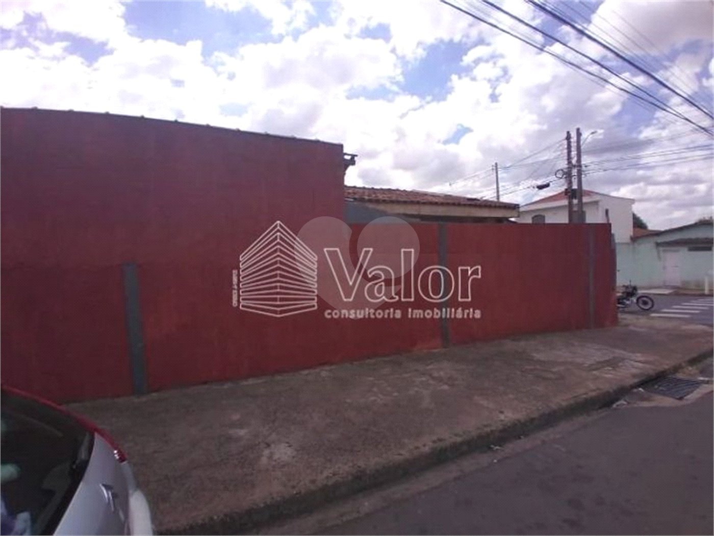 Casa Terreá á Venda.
