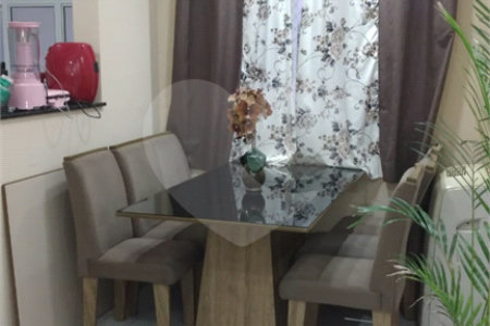 Lindo apartamento no Bosque dos Ipês .