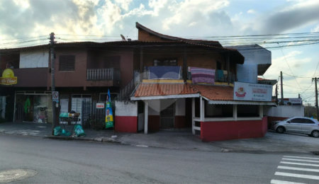 Casa à venda com 3 quartos, sendo 1 suíte,  em Residencial Burch, Louveira, SP