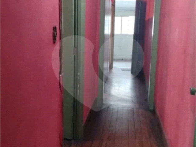 Casa à venda com 3 quartos, sendo 1 suíte,  em Bom Retiro, São Paulo, SP