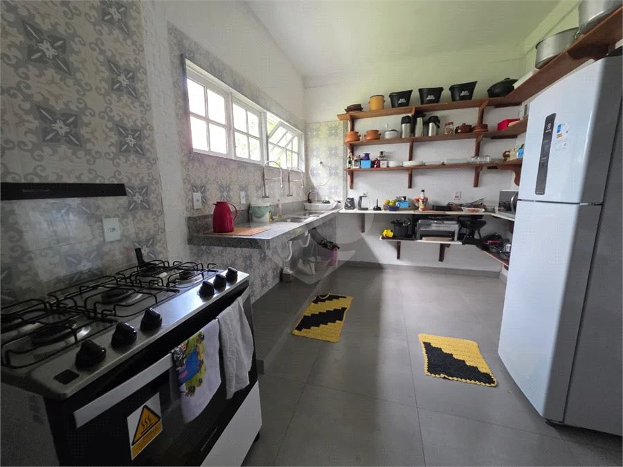 Pousada à Venda na Marina, Búzios – 14 Suítes com Potencial de Ampliação