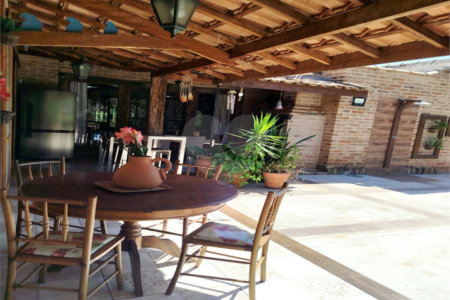 Casa de Campo em condomínio Analândia