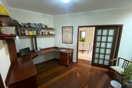 Casa térrea no Condomínio Parque Faber I