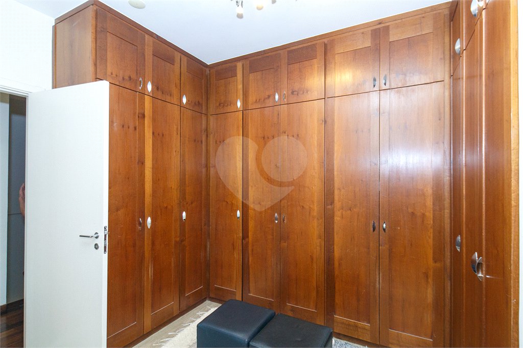 Casa à venda com 5 suítes no condomínio Villa Florida, São Paulo - SP