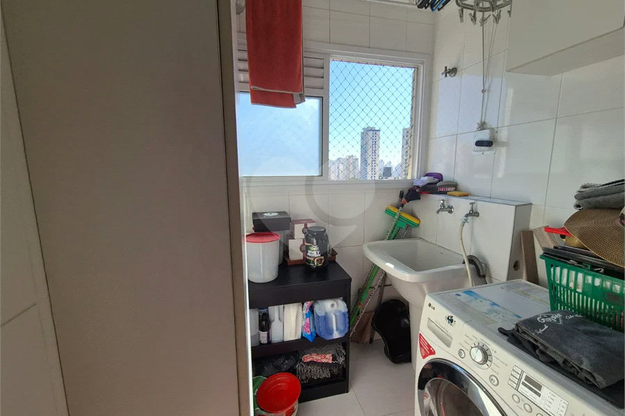 Apartamento Vila Mariana ,2 dormitórios sendo 1 suíte e 2 vagas.