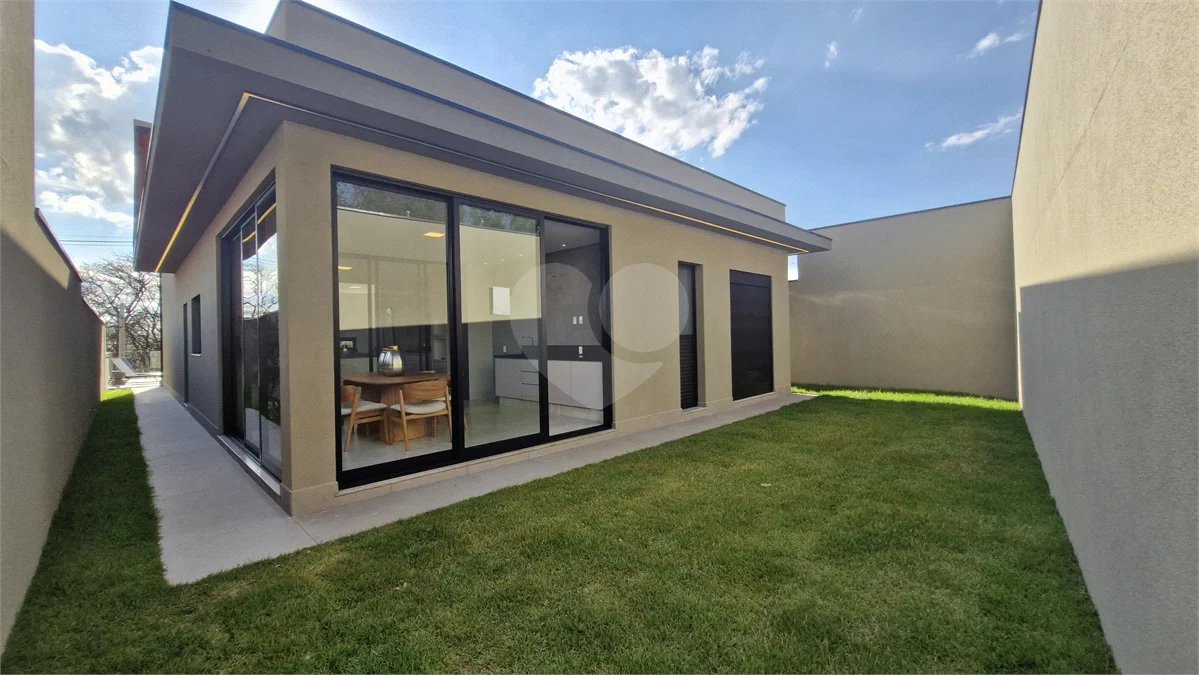 Casa Térrea de Alto Padrão no Condomínio Elementum | Totalmente Mobiliada e Decorada, 3 Suítes e Piscina