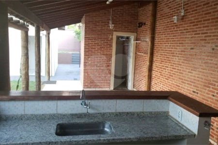 Casa com 4 Quartos para alugar - Residencial Samambaia