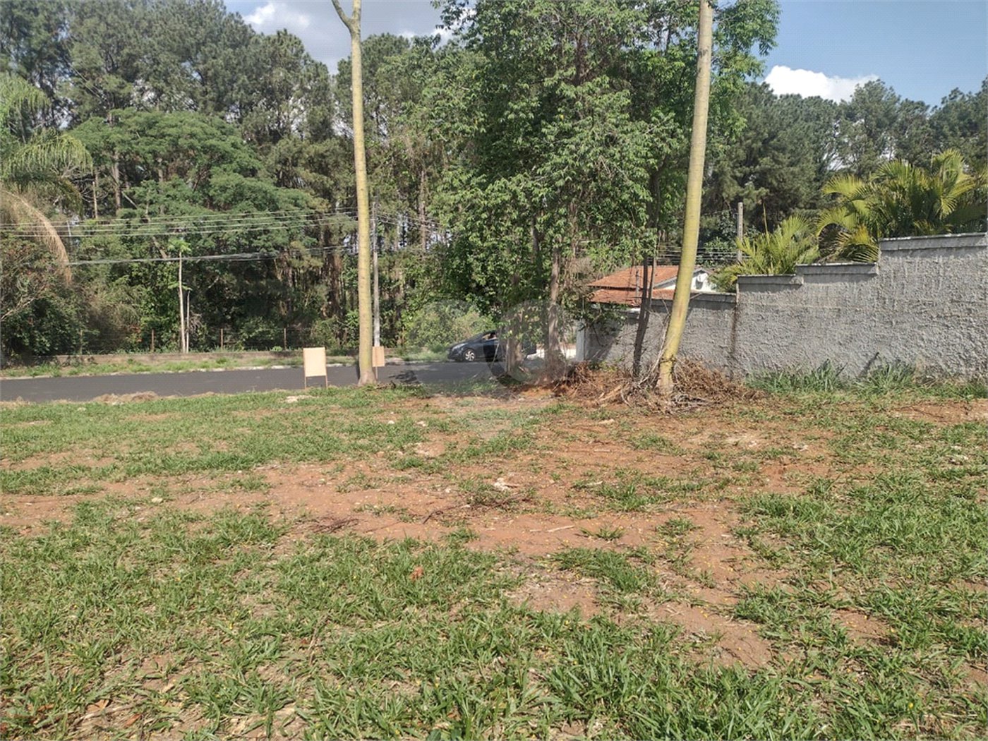 Terreno á venda no Residencial Sambambaia