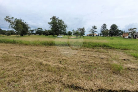 Loteamento Residencial no Condomínio Vila Pinhal do Broa.