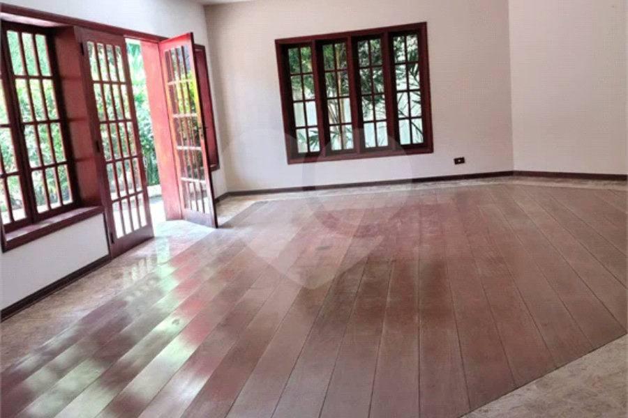 Casa à venda ou para alugar com 5 quartos, sendo 2 suítes, em Jardim Dos Estados, Poços de Caldas - MG