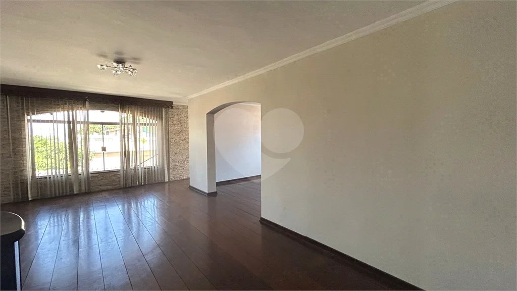 Venda Casa com 4 Dormitórios no Parque Santa Cecília
