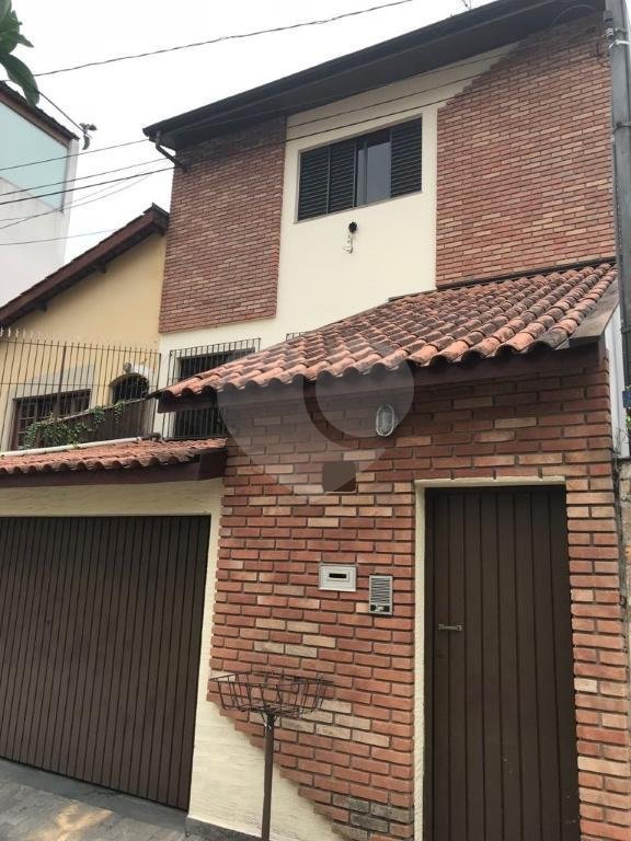 Sobrado imponente à venda no Jardim Leonor de Barros