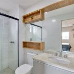 Apartamento com 68m² sala 02 ambientes, 02 dormitórios, sendo 01 suíte banheiro social e vaga no subsolo.! Venha conhecer!