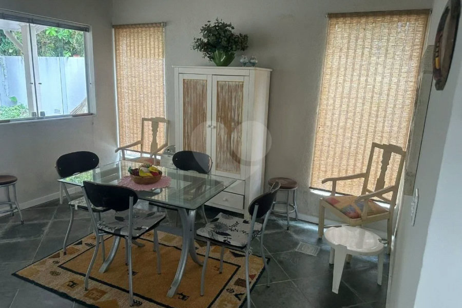 Casa à venda com 3 quartos, sendo 1 suíte, em Riviera de São Lourenço, Bertioga, SP