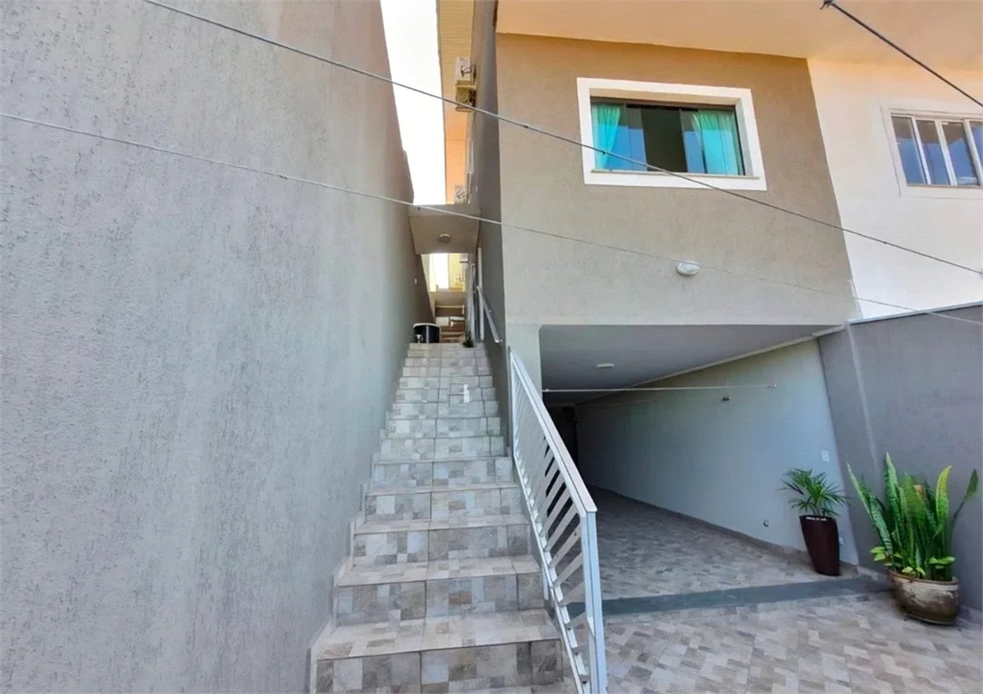 Casa à venda com 4 quartos, sendo 3 suítes, em Jardim Bonfiglioli, São Paulo, SP