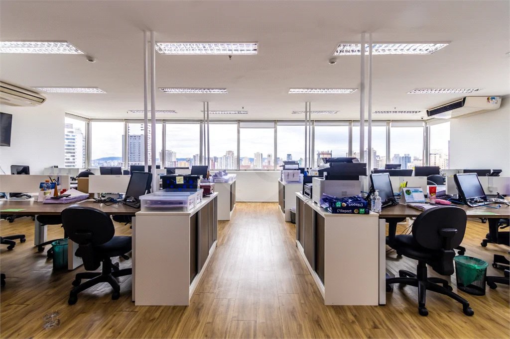 Conjunto comercial reformado á venda na Mooca