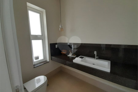 Casa à Venda no Condomínio Damha III – Elegância e Conforto para sua Família