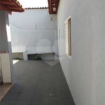 Casa Térrea com 3 dormitórios.