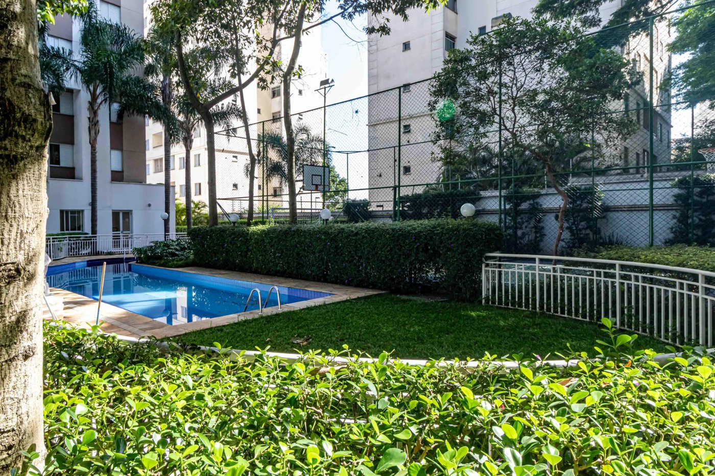 Apartamento à venda com 3 quartos, sendo 1 suíte,  em Jardim Esmeralda, São Paulo, SP