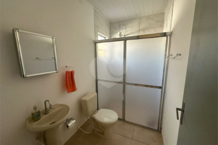 Charme e Sossego na Vila Pereira Cerca: Casa Arejada Próxima à Paula Ferreira