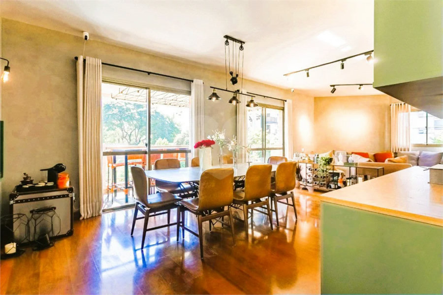 Vila Clementino - Apartamento reformado | 186 m² | 3 suítes | 3 vagas livres