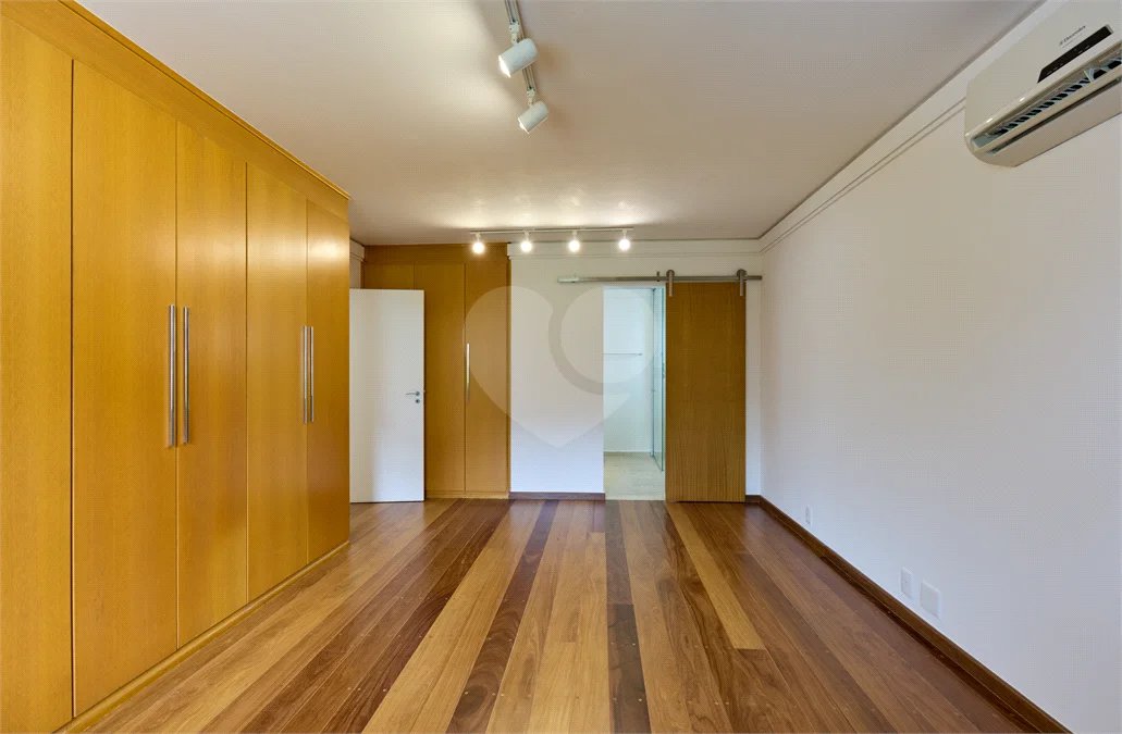 Casa de condomínio 4 suítes a venda no Alto da Boa Vista