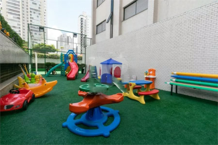 Apartamento à venda 4 dormitórios, 4 banheiros, 3 vagas, depósito. 2 aptos por andar. Torre única.No Anália Franco.