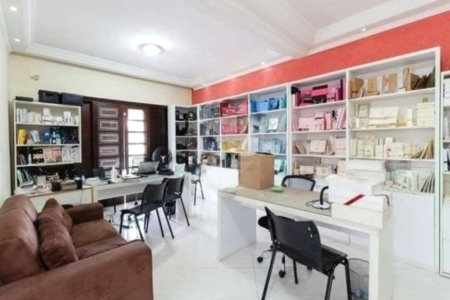 Casa com 203m² , 4 dormitórios , sendo 3 suítes , 2 vagas , à venda na Vila Formosa.