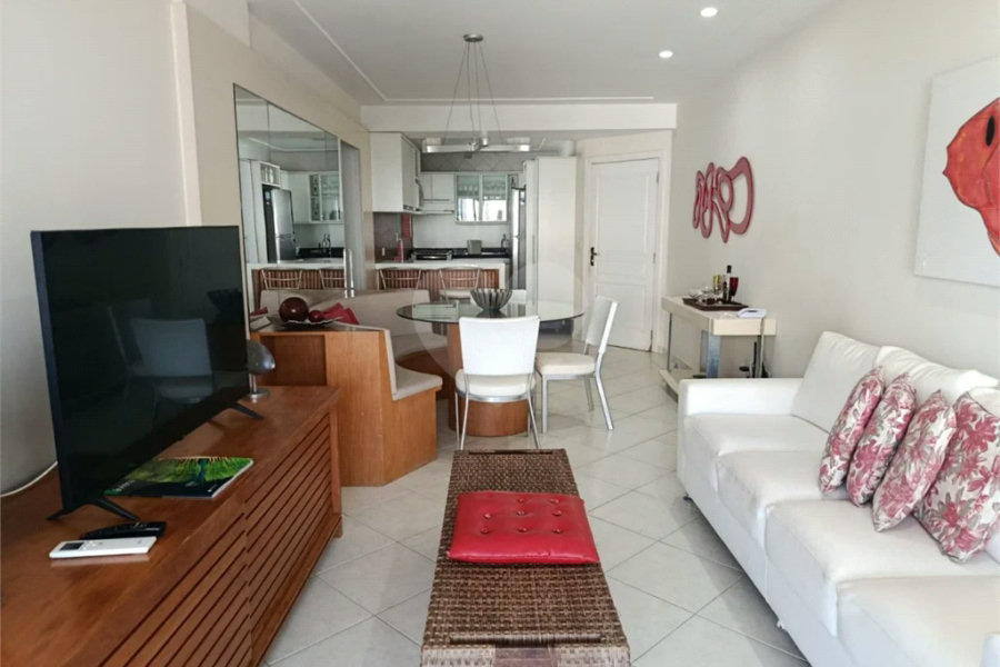 Apartamento à venda com 3 quartos, sendo 1 suíte,  em Riviera de São Lourenço, Bertioga, SP